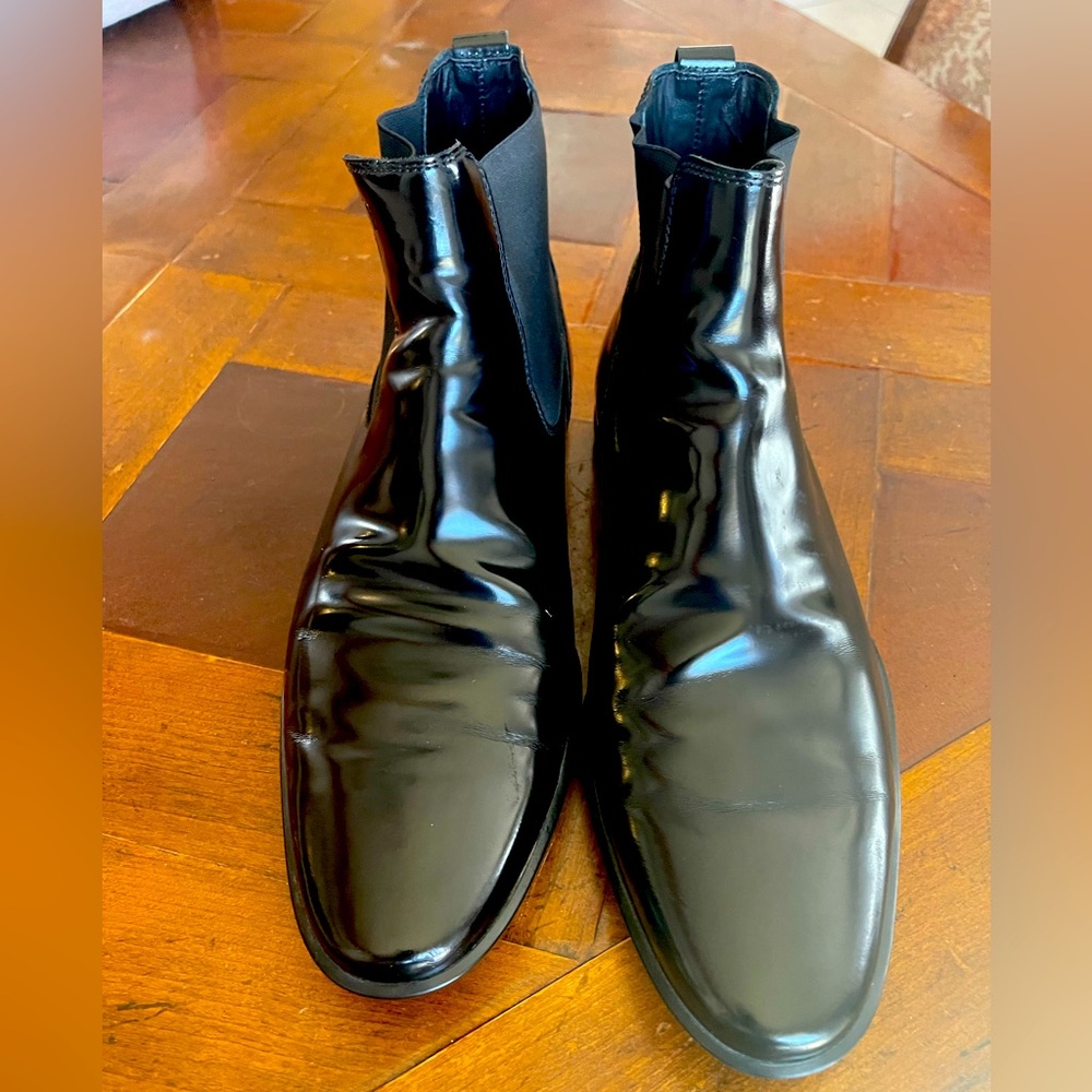 Tod’s Men’s black Chelsea boots size 10 made in Italy